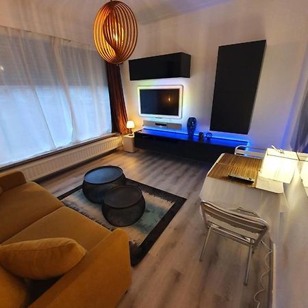 Cosy Corner In Quiet Suburb - All Cars Allowed Anversa Esterno foto