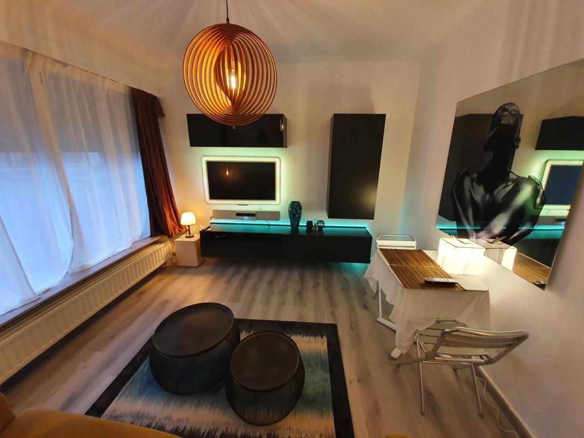 Cosy Corner In Quiet Suburb - All Cars Allowed Anversa Esterno foto